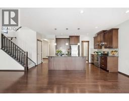 4pc Bathroom - 691 Panamount Boulevard Nw, Calgary, AB T3K0J1 Photo 11
