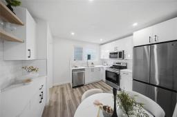 323 Kildare Avenue W, Winnipeg, MB R3Y0C3 Photo 10