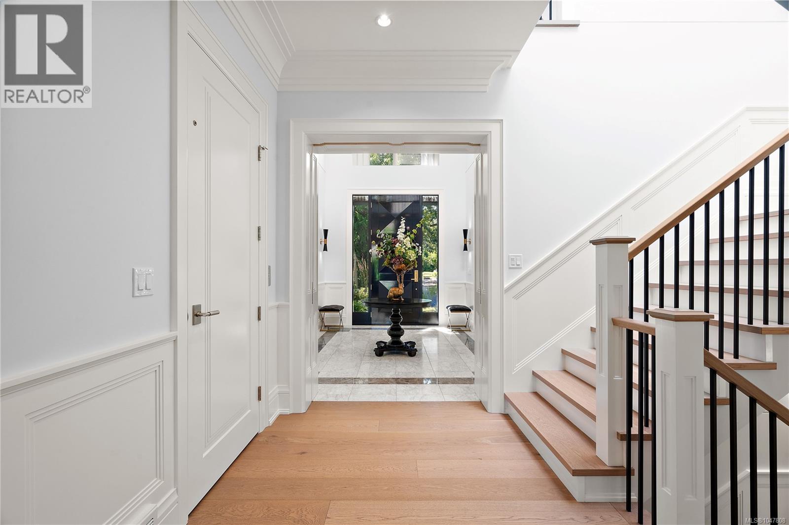  3395 Weald Road South, Oak Bay