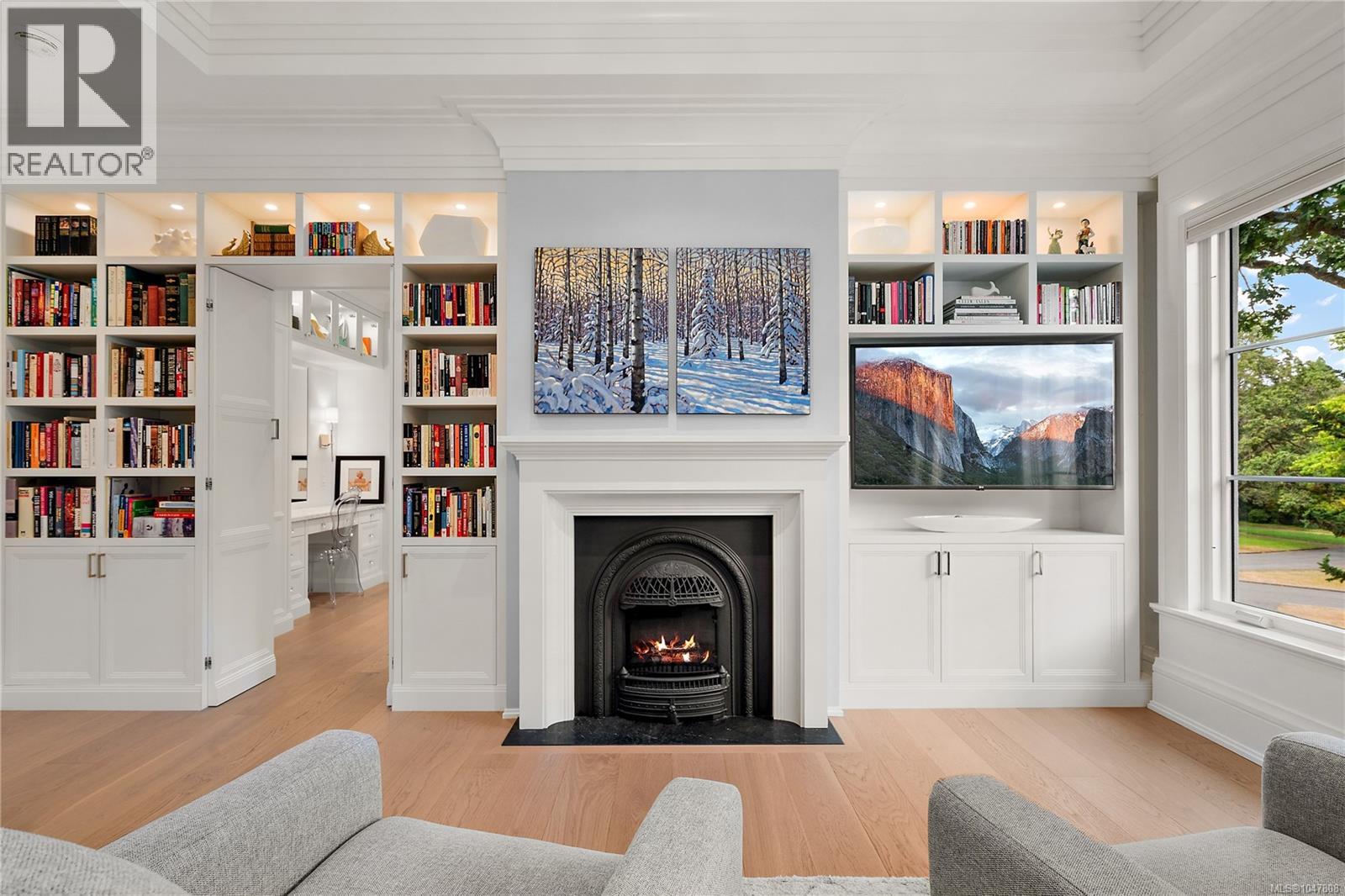  3395 Weald Road South, Oak Bay