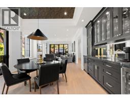 3395 Weald Rd S, Oak Bay, BC V8R6E4 Photo 37