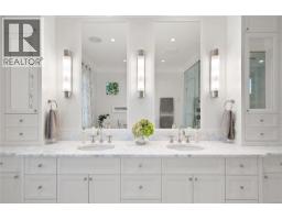 3395 Weald Rd S, Oak Bay, BC V8R6E4 Photo 62