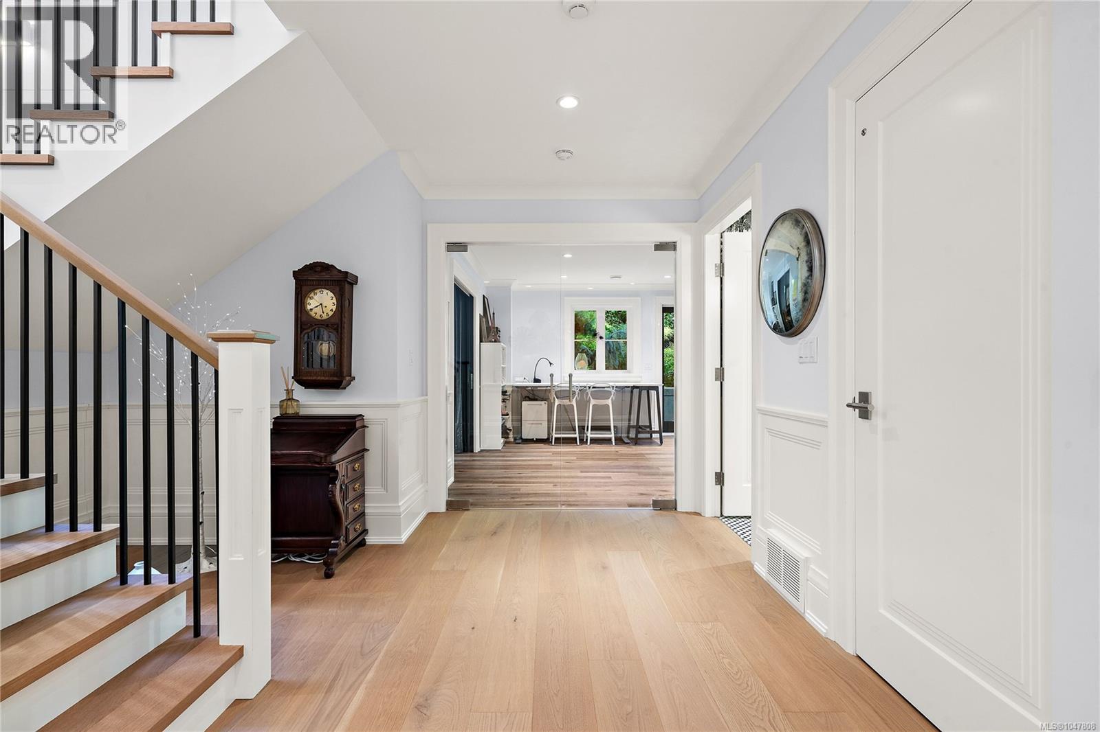 3395 Weald Road South, Oak Bay