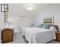 3395 Weald Rd S, Oak Bay, BC V8R6E4 Photo 68