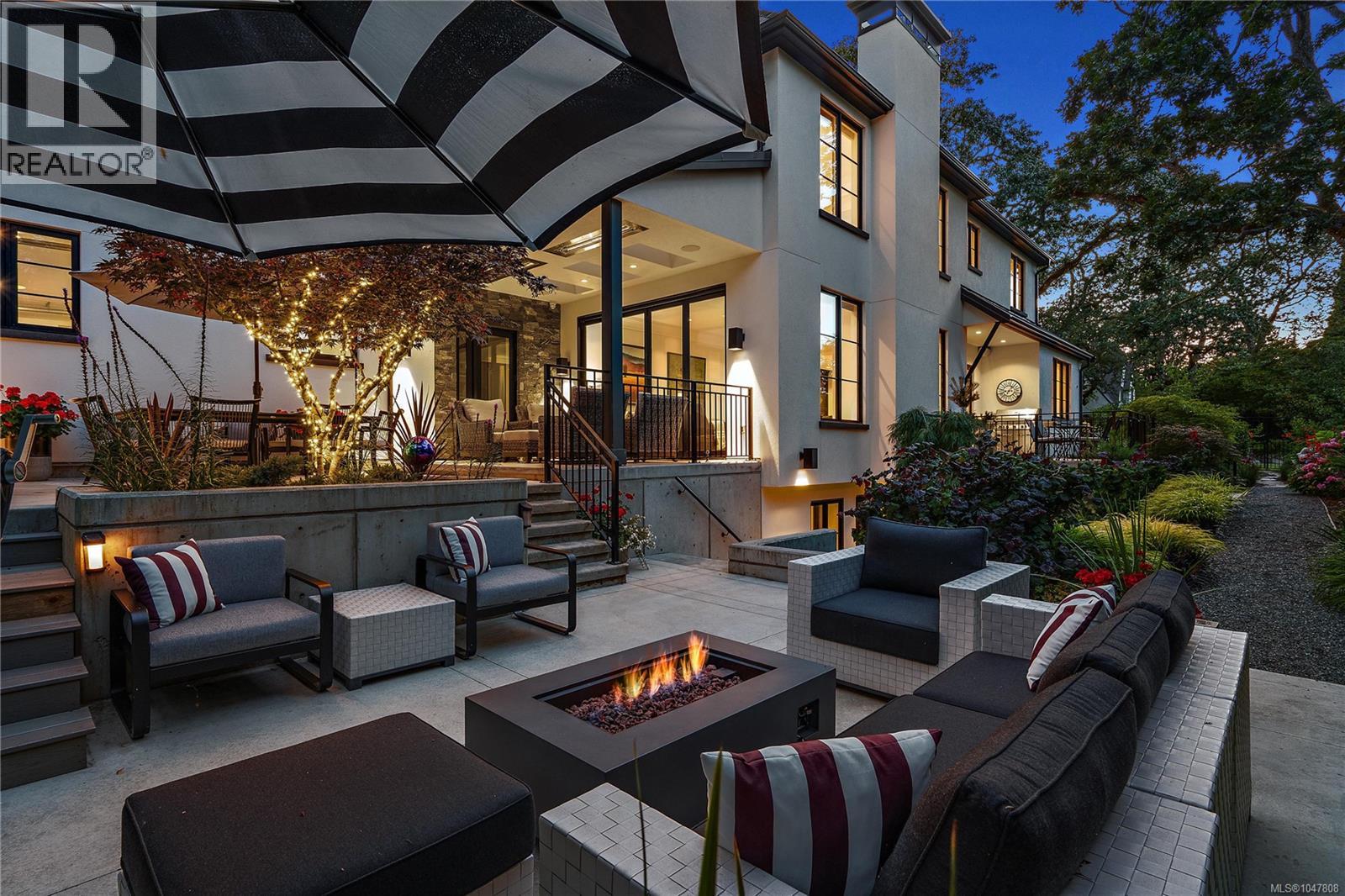  3395 Weald Road South, Oak Bay