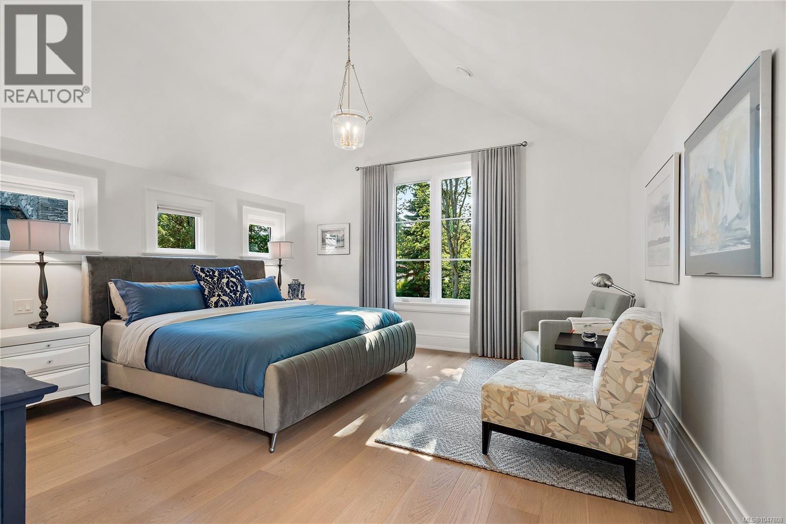  3395 Weald Road South, Oak Bay