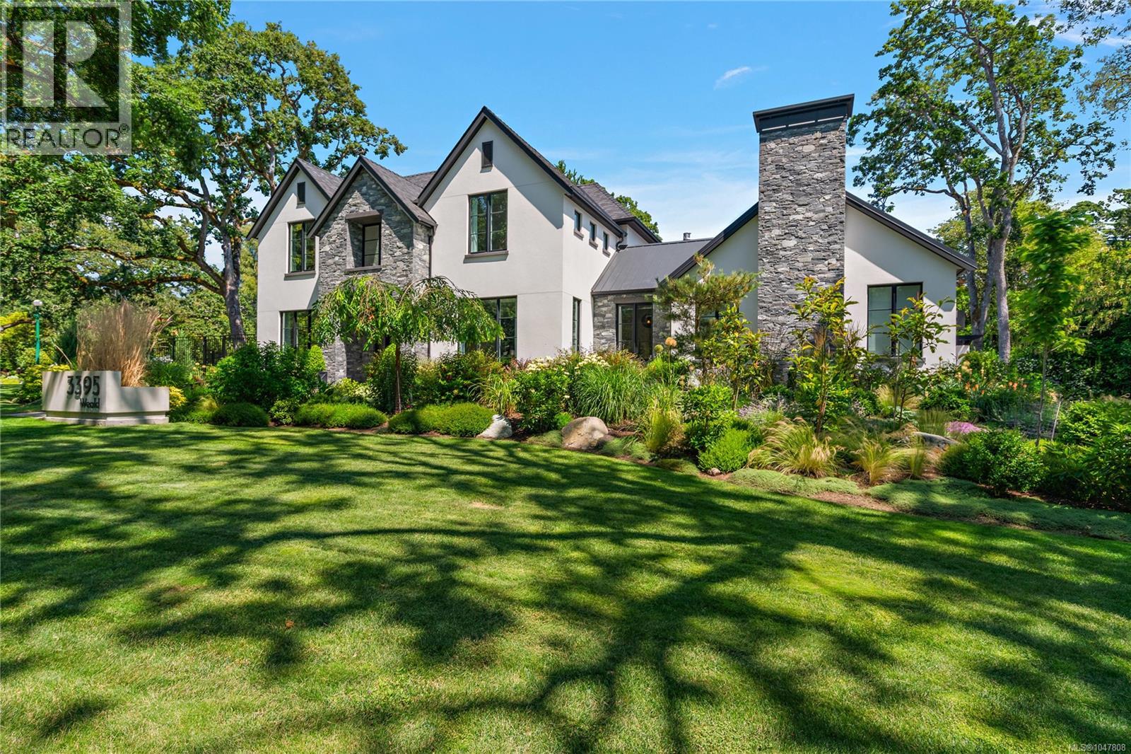  3395 Weald Road South, Oak Bay