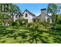 3395 Weald Rd S, Oak Bay, BC V8R6E4 Photo 88