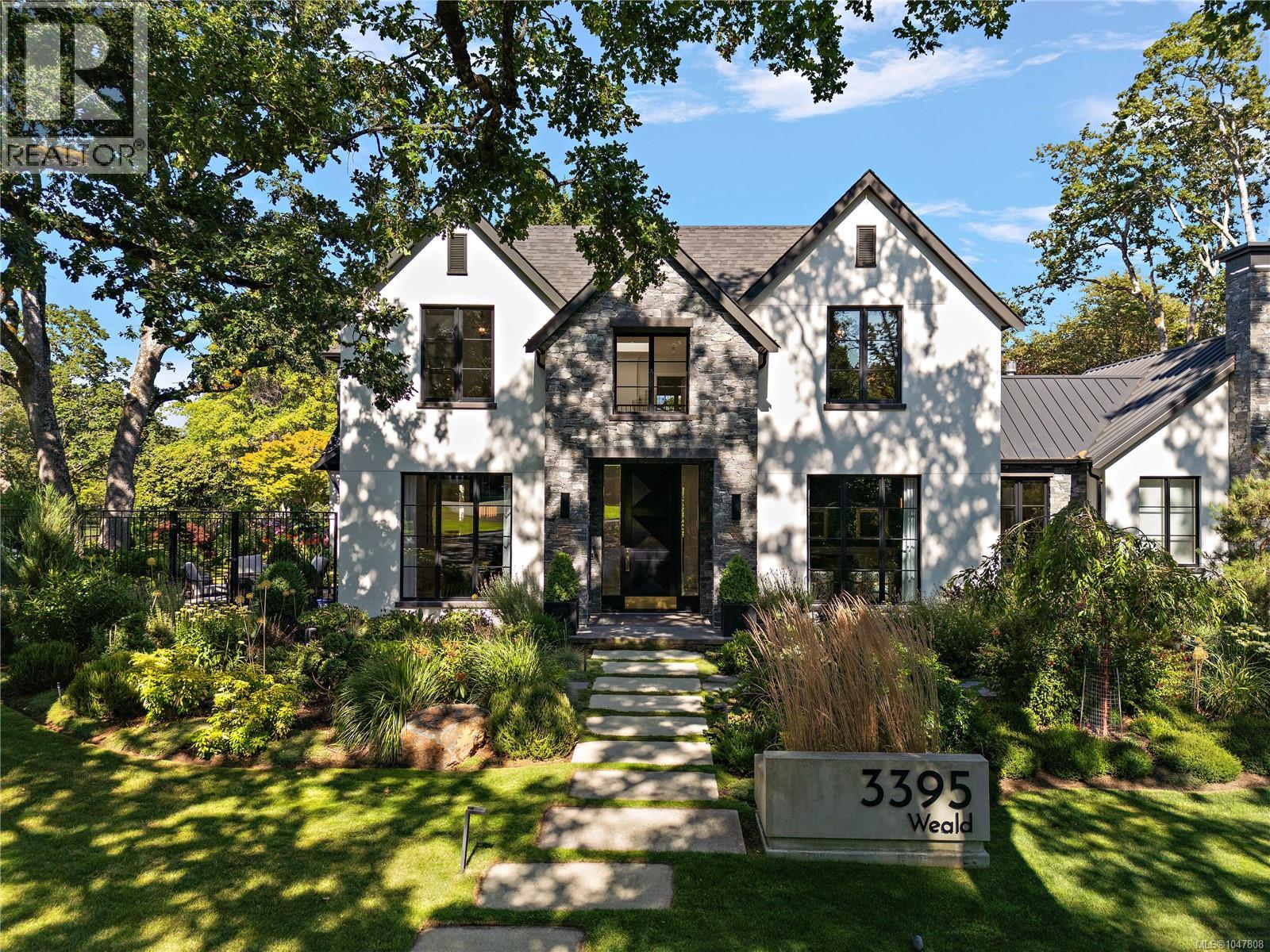  3395 Weald Road South, Oak Bay