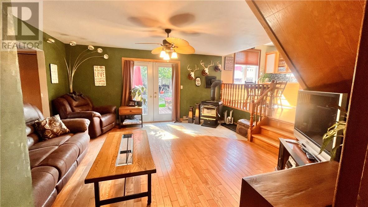 16 Meredith, Gore Bay — photo 10
