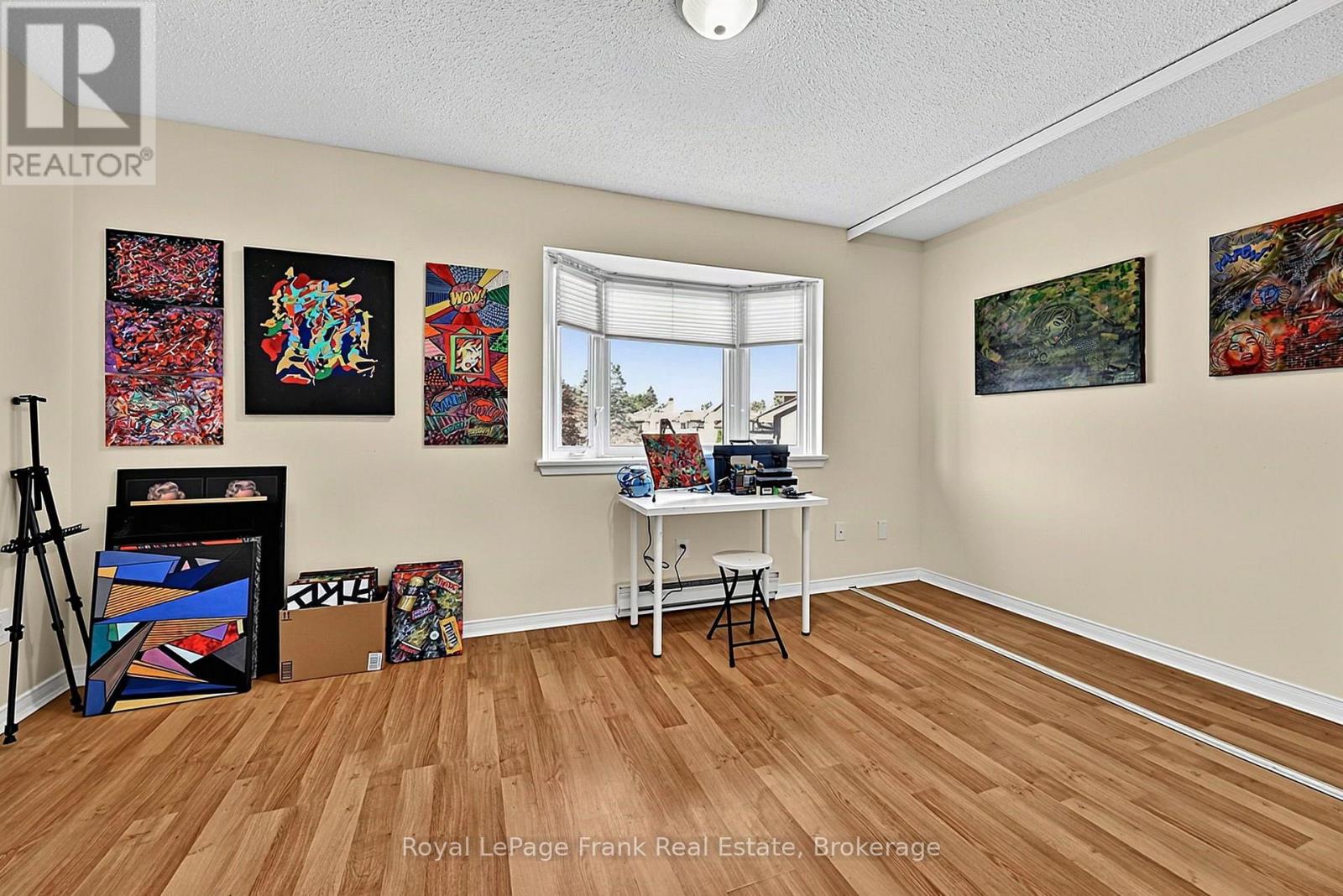## 21 21 LAGUNA PARKWAY - 18