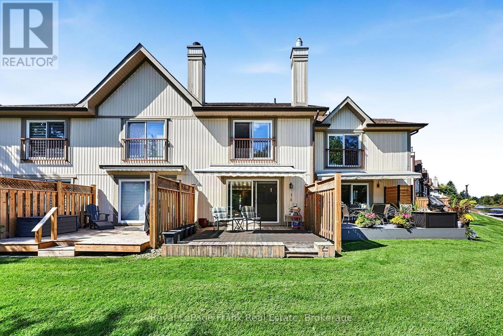 ## 21 21 LAGUNA PARKWAY - 28