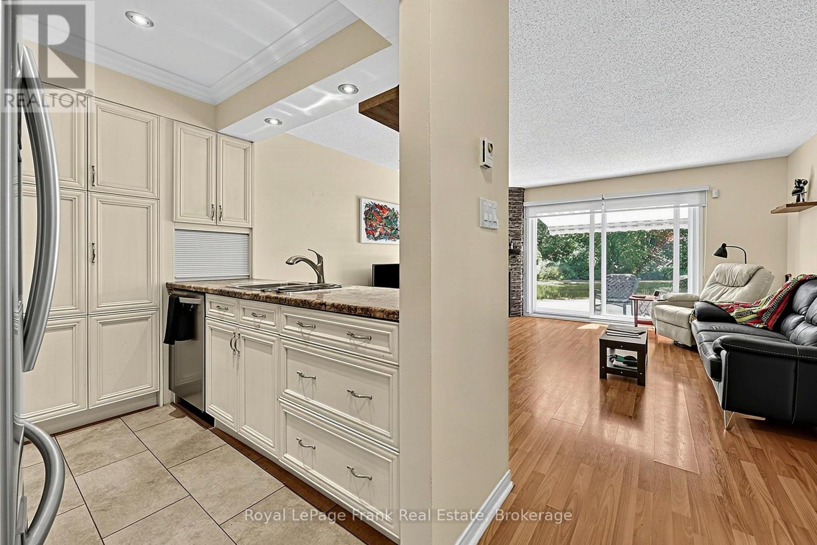 # 21 - 21 LAGUNA PARKWAY, Ramara (Brechin) — photo 7