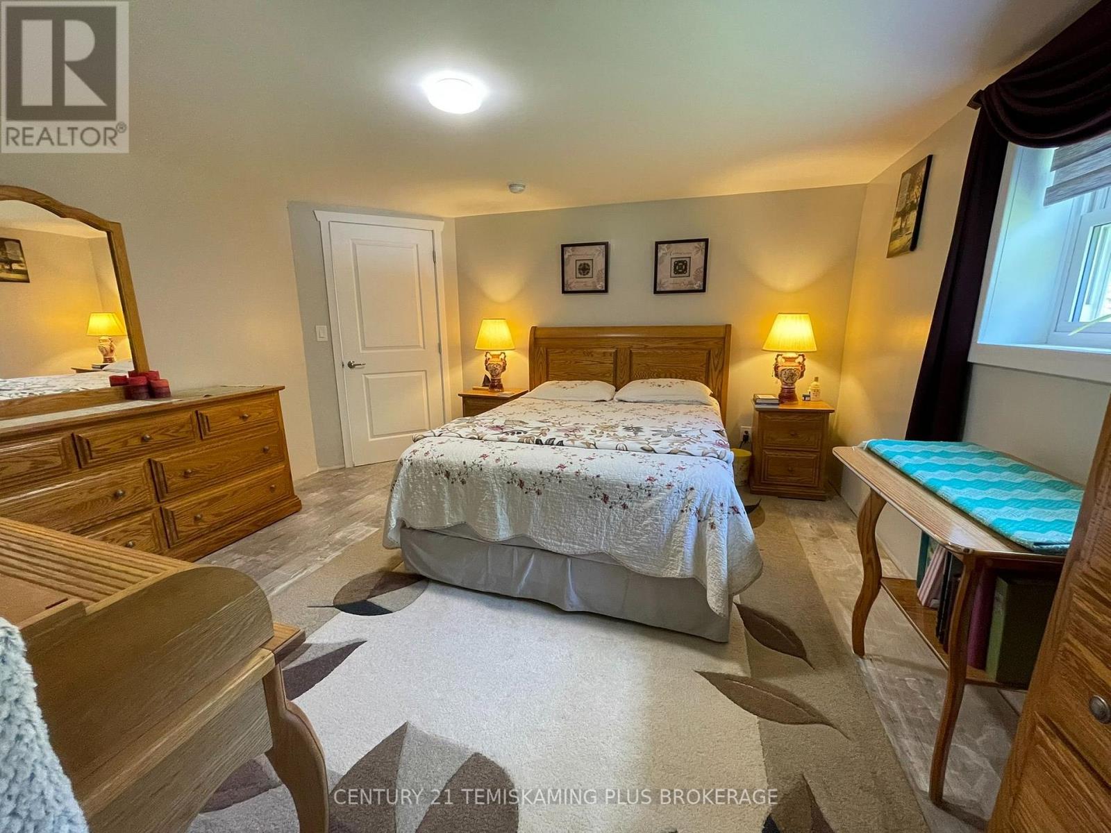 257039 HILLVIEW ROAD - Image 32