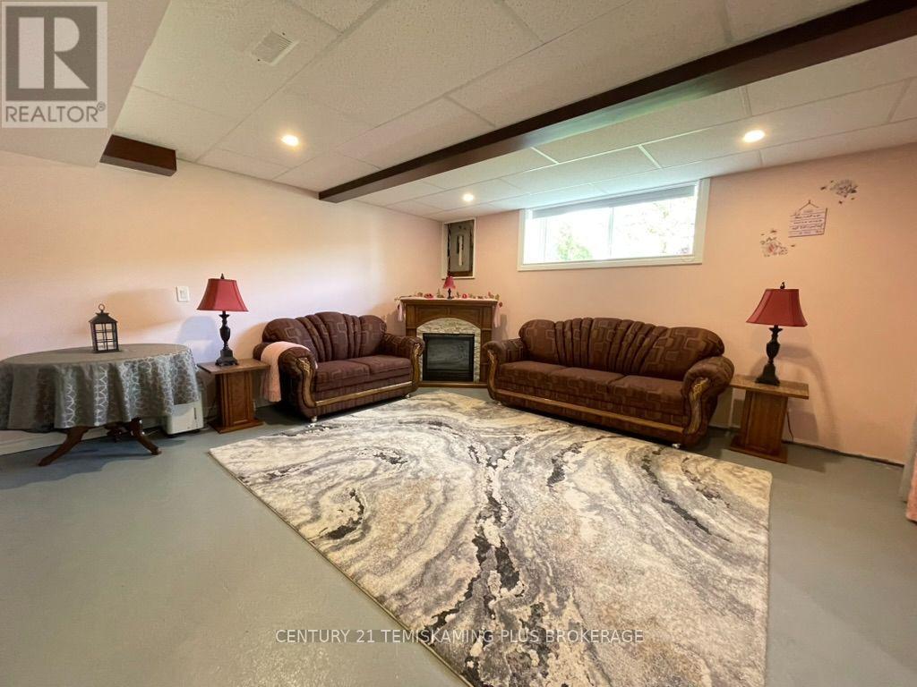 257039 HILLVIEW ROAD - Image 35