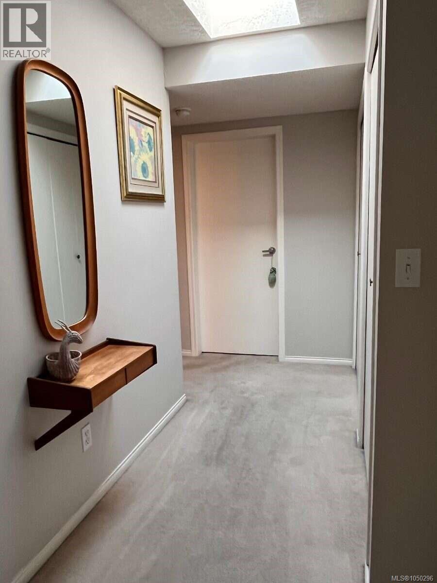 #402 1063 Southgate St - 27