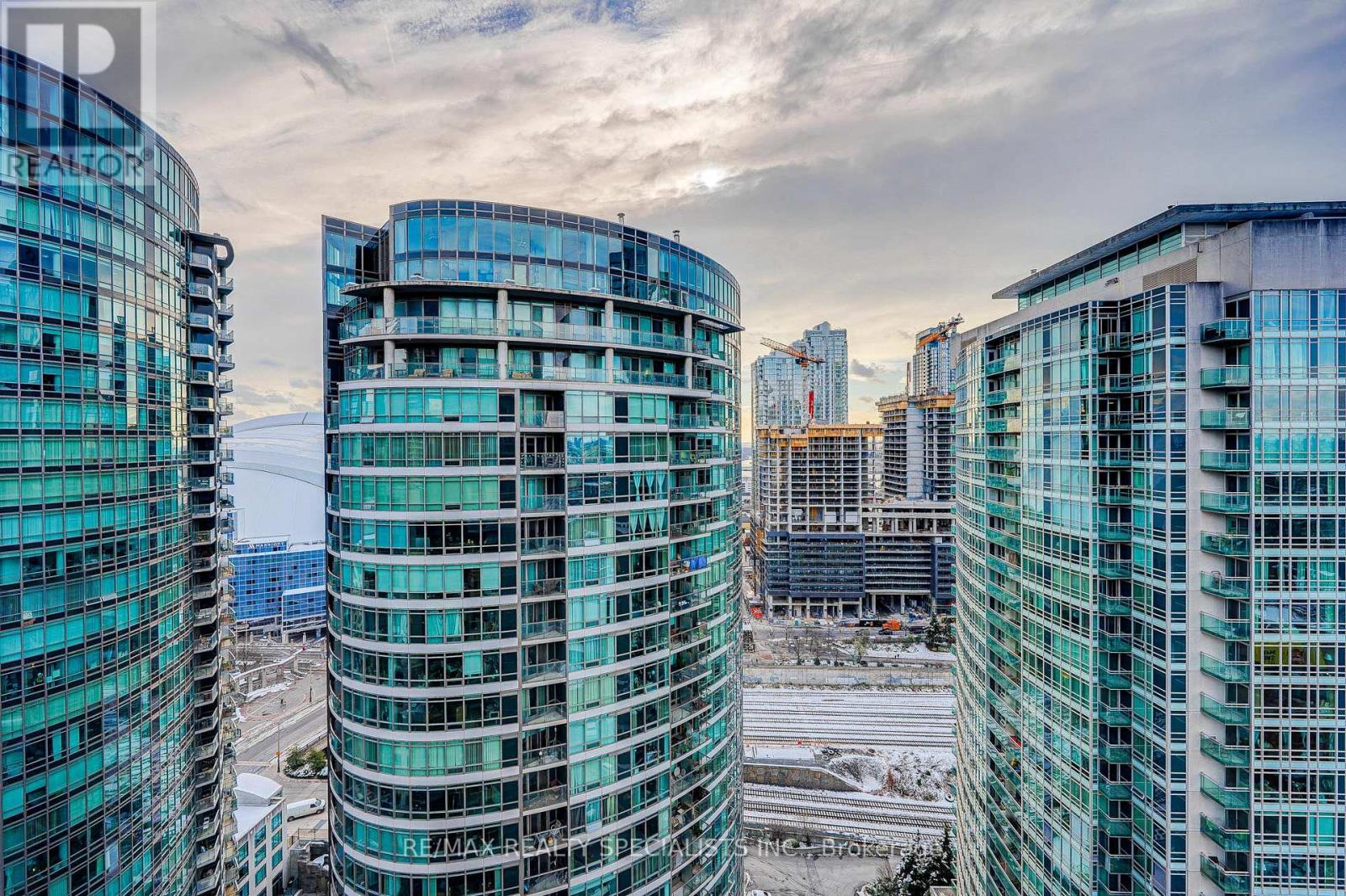 2305 - 352 FRONT STREET, Toronto (Waterfront Communities) — photo 2