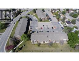 311, 401 Columbia Boulevard W - photo 1