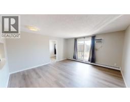 311, 401 Columbia Boulevard W - photo 4