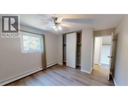 311, 401 Columbia Boulevard W - photo 9
