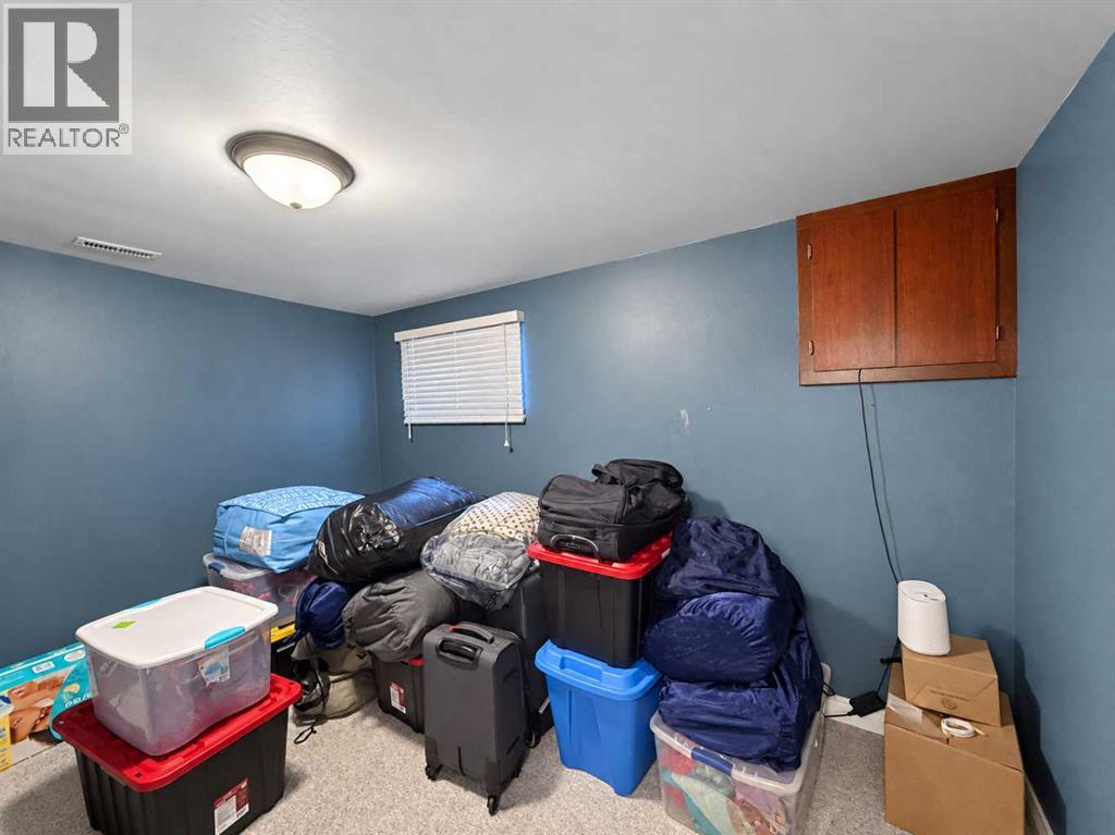 668 Whiteridge Road NE - 29