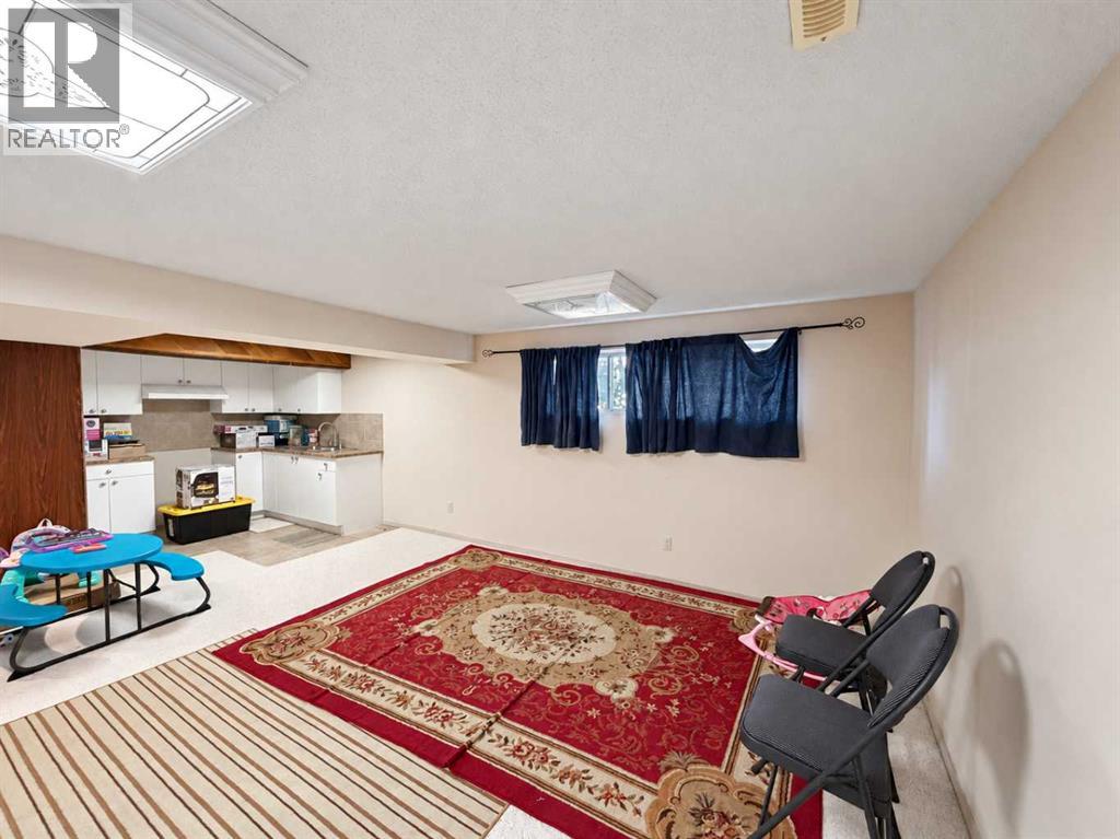 668 Whiteridge Road NE - 23