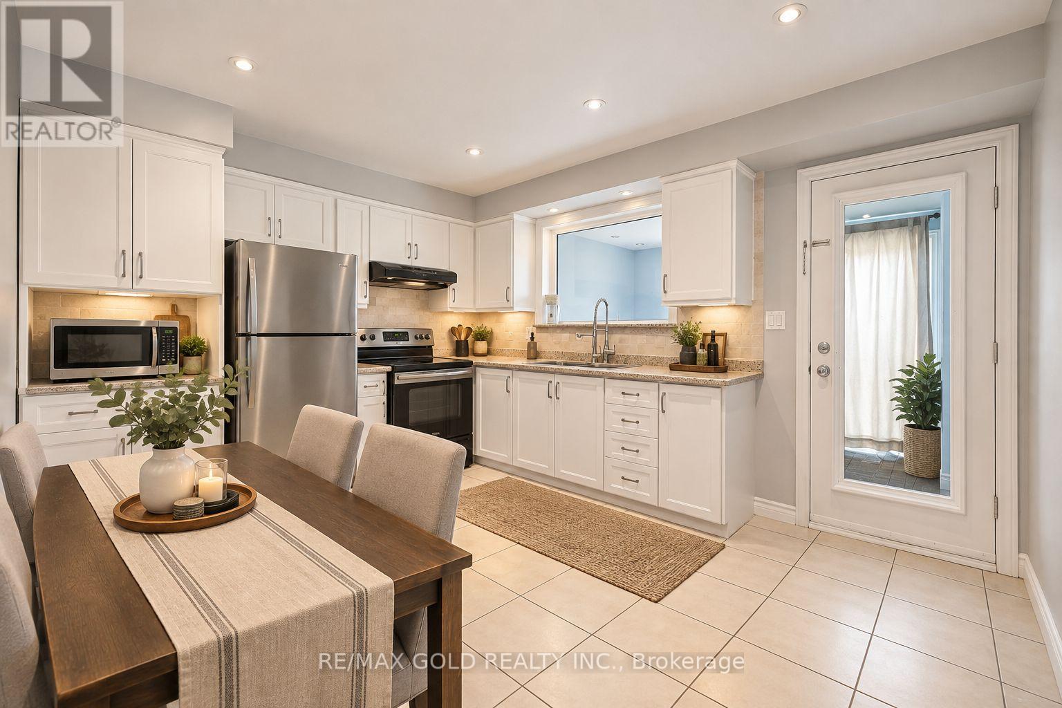 784 DOUGLAS STREET - 12