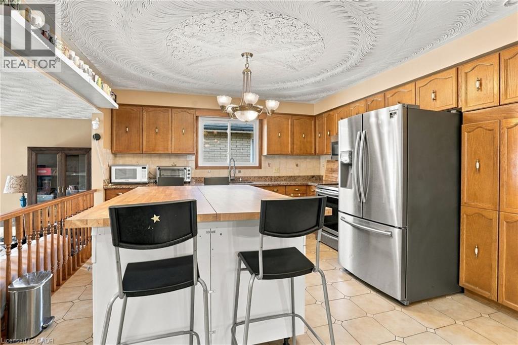 42 LASILA Court, Hamilton — photo 11