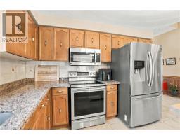 Kitchen - 42 Lasila Court, Hamilton, ON L9C7B6 Photo 13