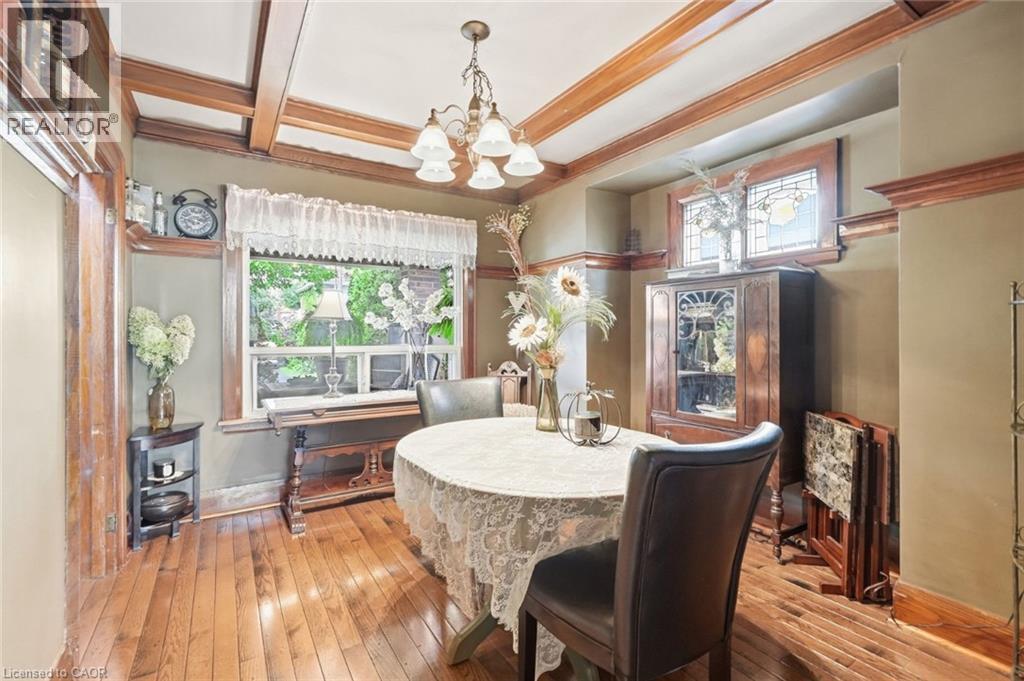33 TUXEDO Avenue S, Hamilton — photo 8