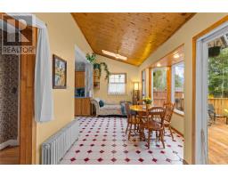 223 Pennywell Road thumbnail 16