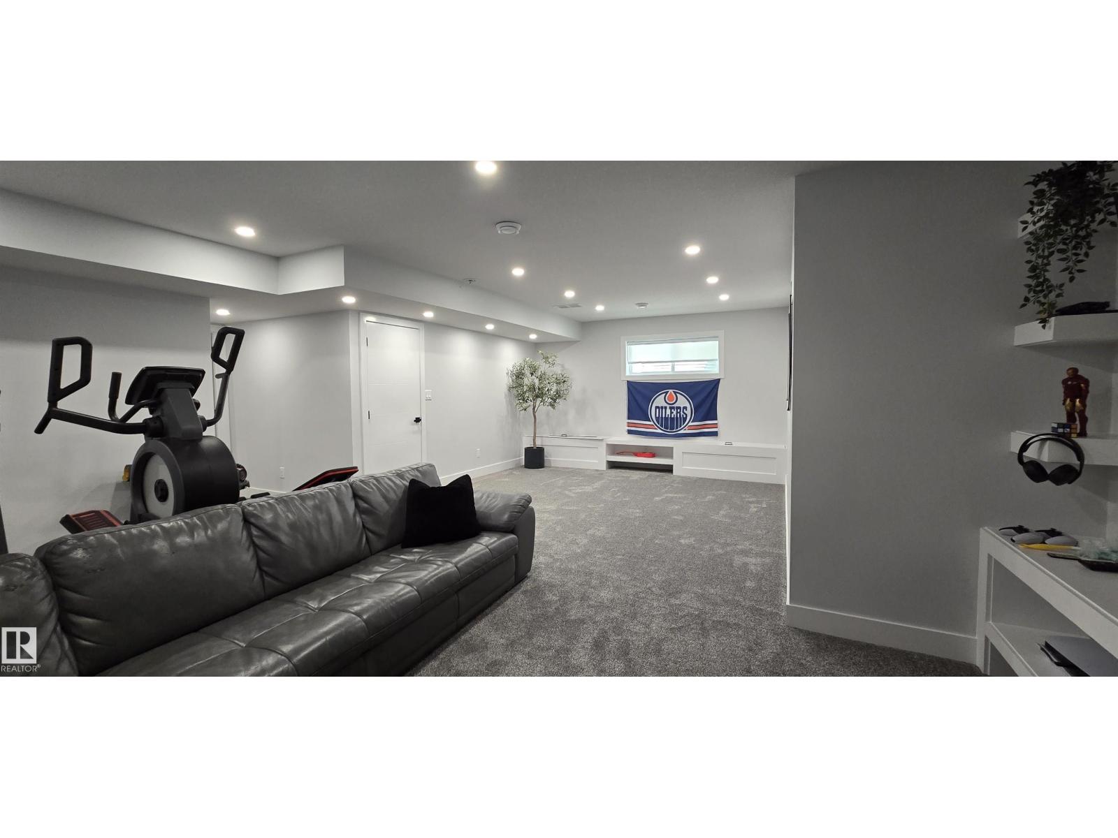 15883 13 AV SW - 36