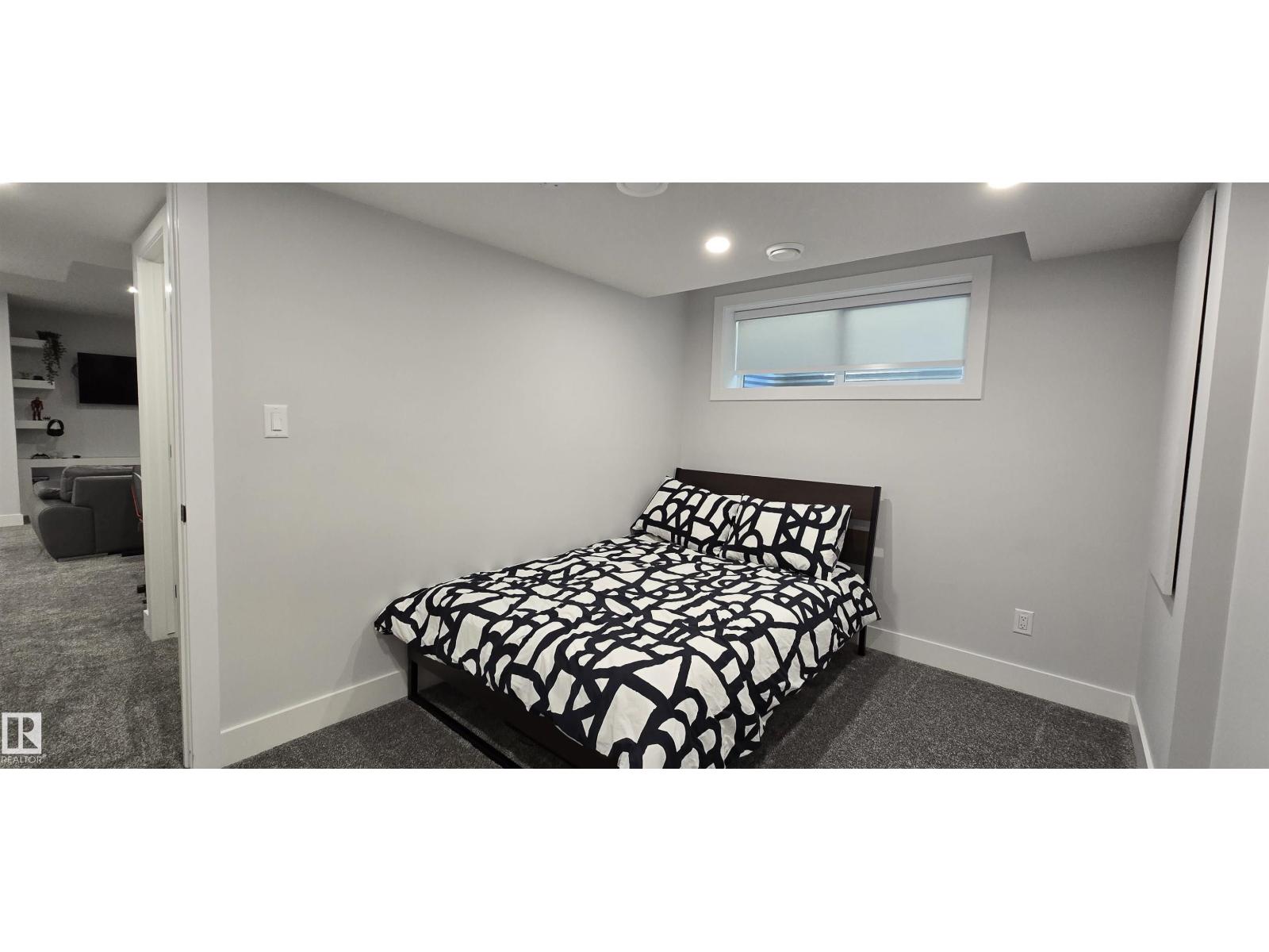 15883 13 AV SW - Image 40