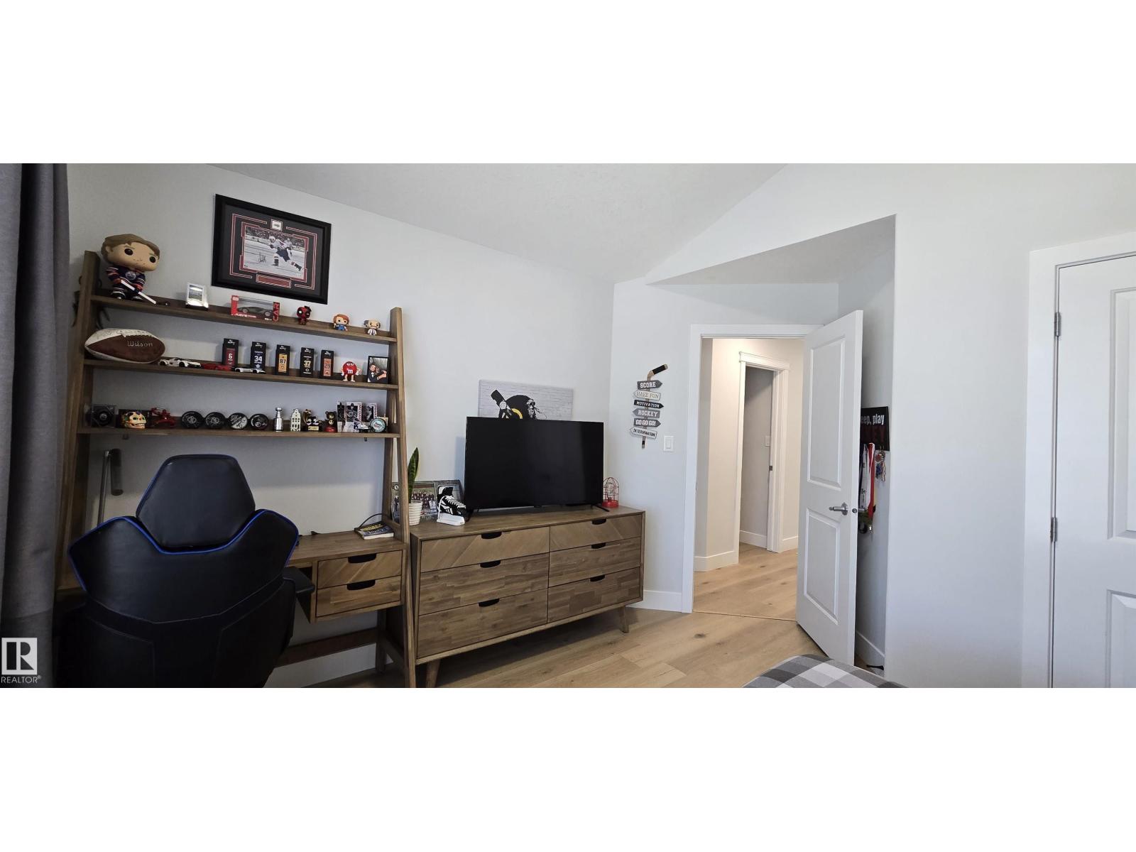 15883 13 AV SW - Image 30