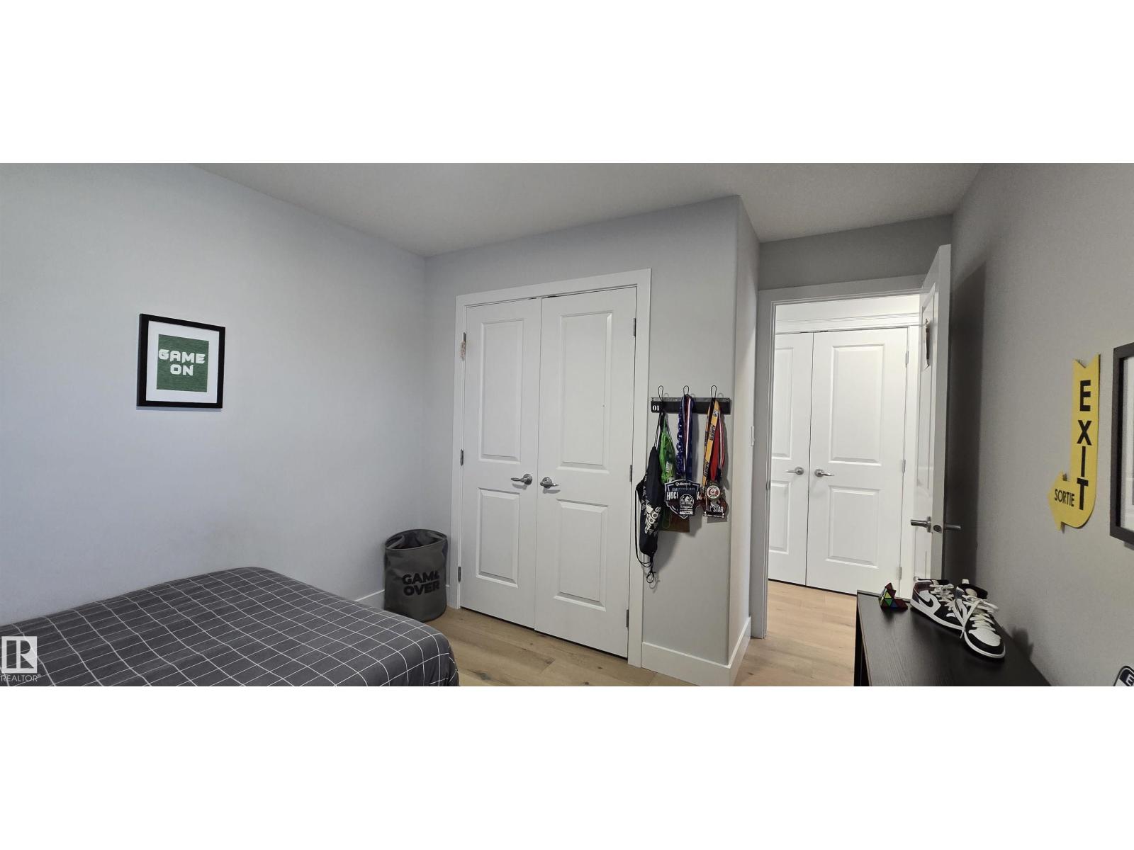 15883 13 AV SW - 32