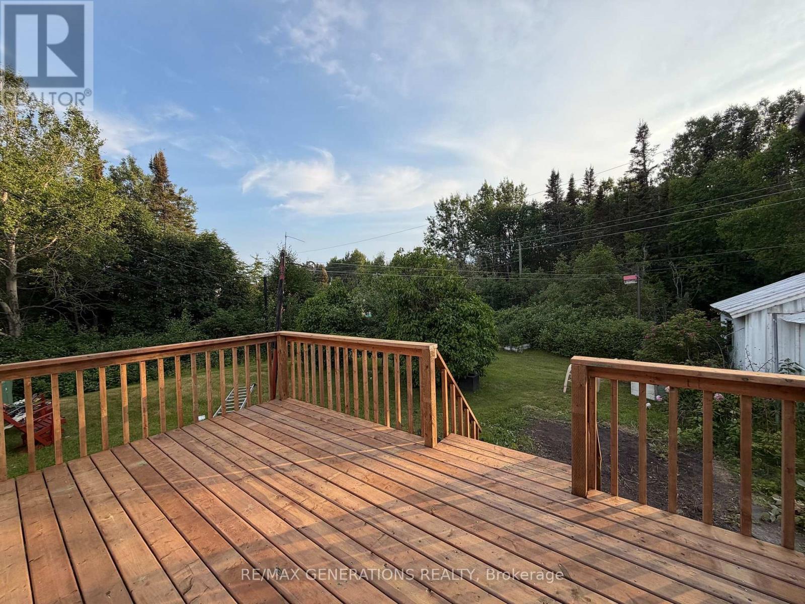 4 EAST GROVE CRESCENT - 37