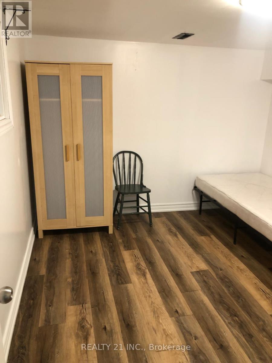 16 HORFIELD AVENUE, Toronto (Cliffcrest) — photo 9