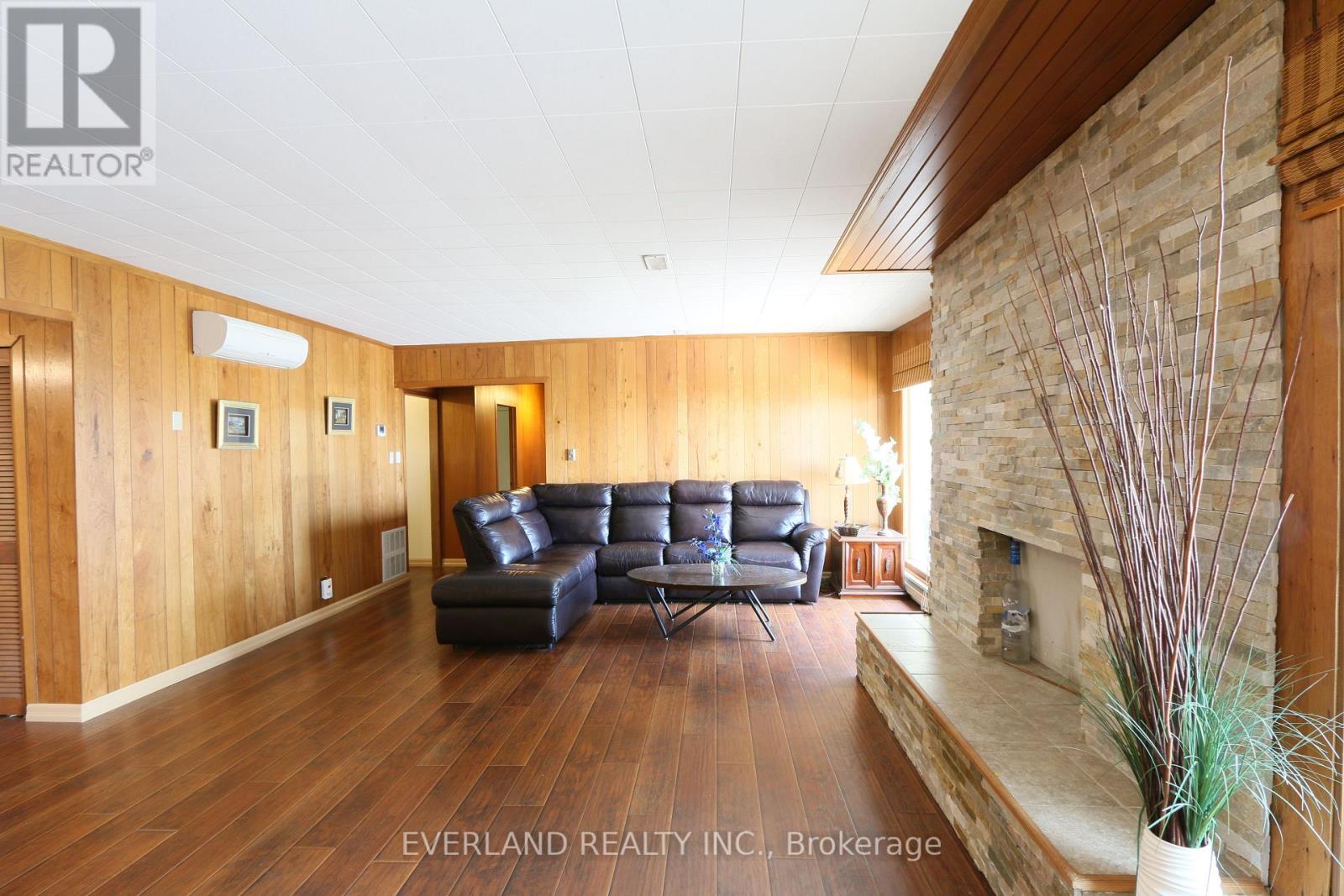 745 HARBOUR STREET, Innisfil — photo 12