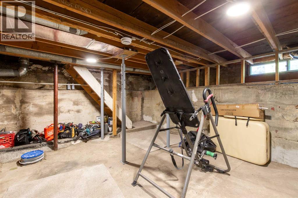 133 14 Street N - Image 25