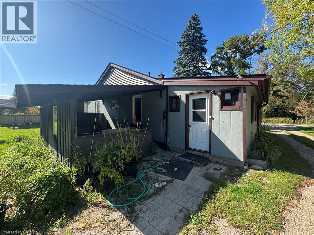 6587 ELLIS Road E - Image 4