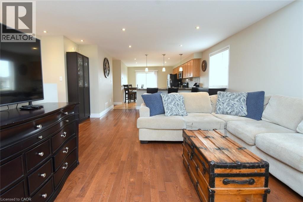 21 GLENGARY Crescent, Caledonia — photo 5