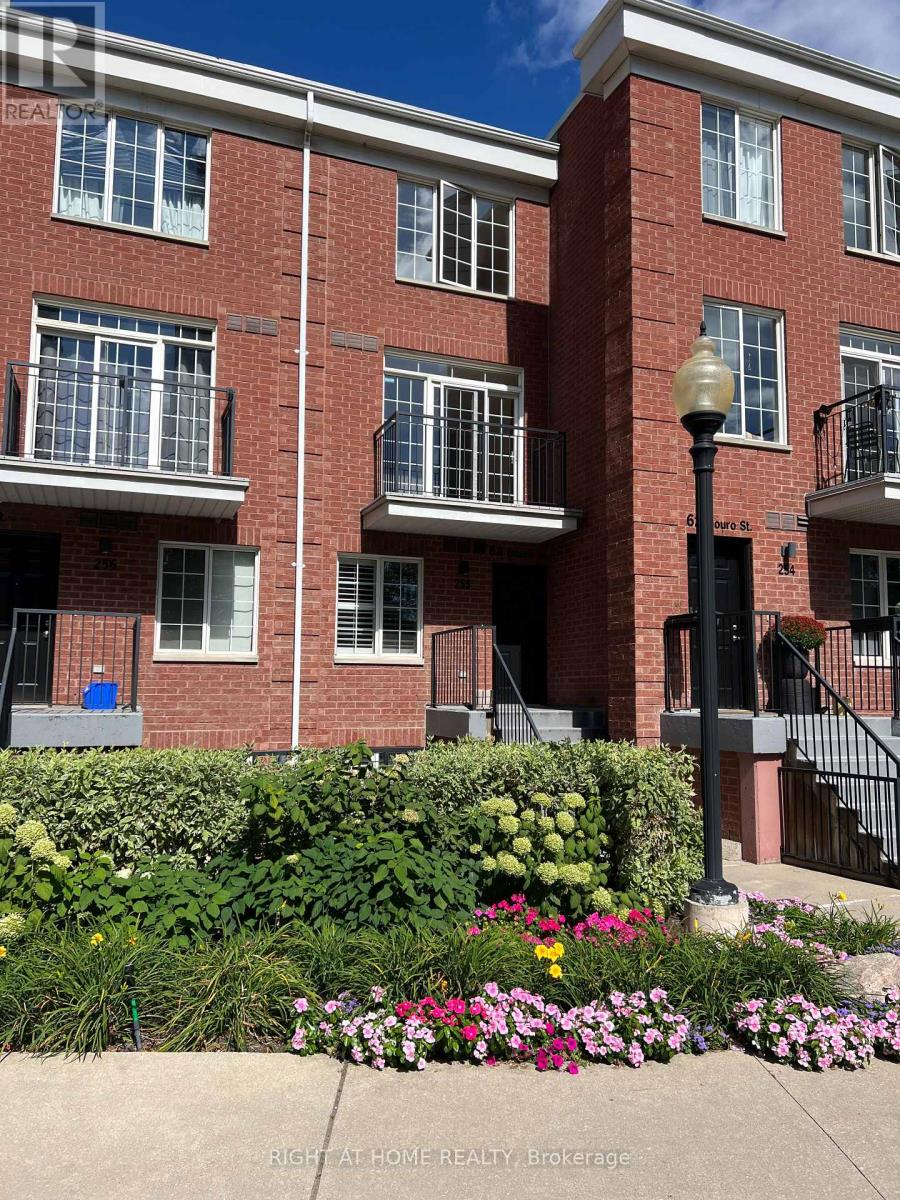 255 - 64 DOURO STREET, Toronto (Niagara)