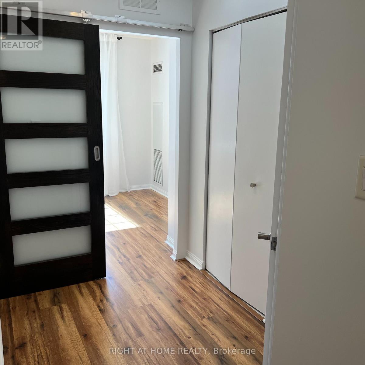 255 - 64 DOURO STREET, Toronto (Niagara) — photo 11