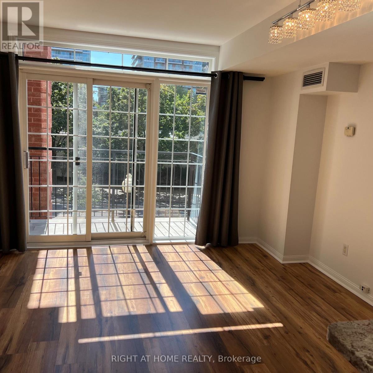 255 - 64 DOURO STREET, Toronto (Niagara) — photo 3