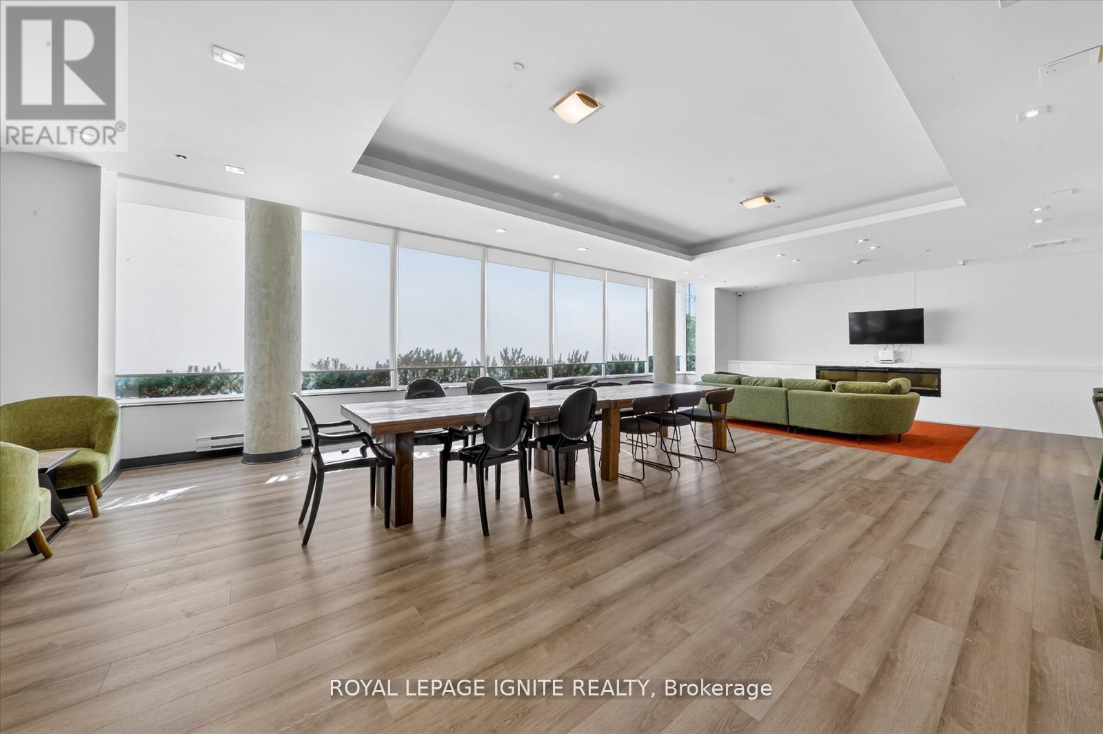 #109 3560 ST. CLAIR AVENUE E - 26