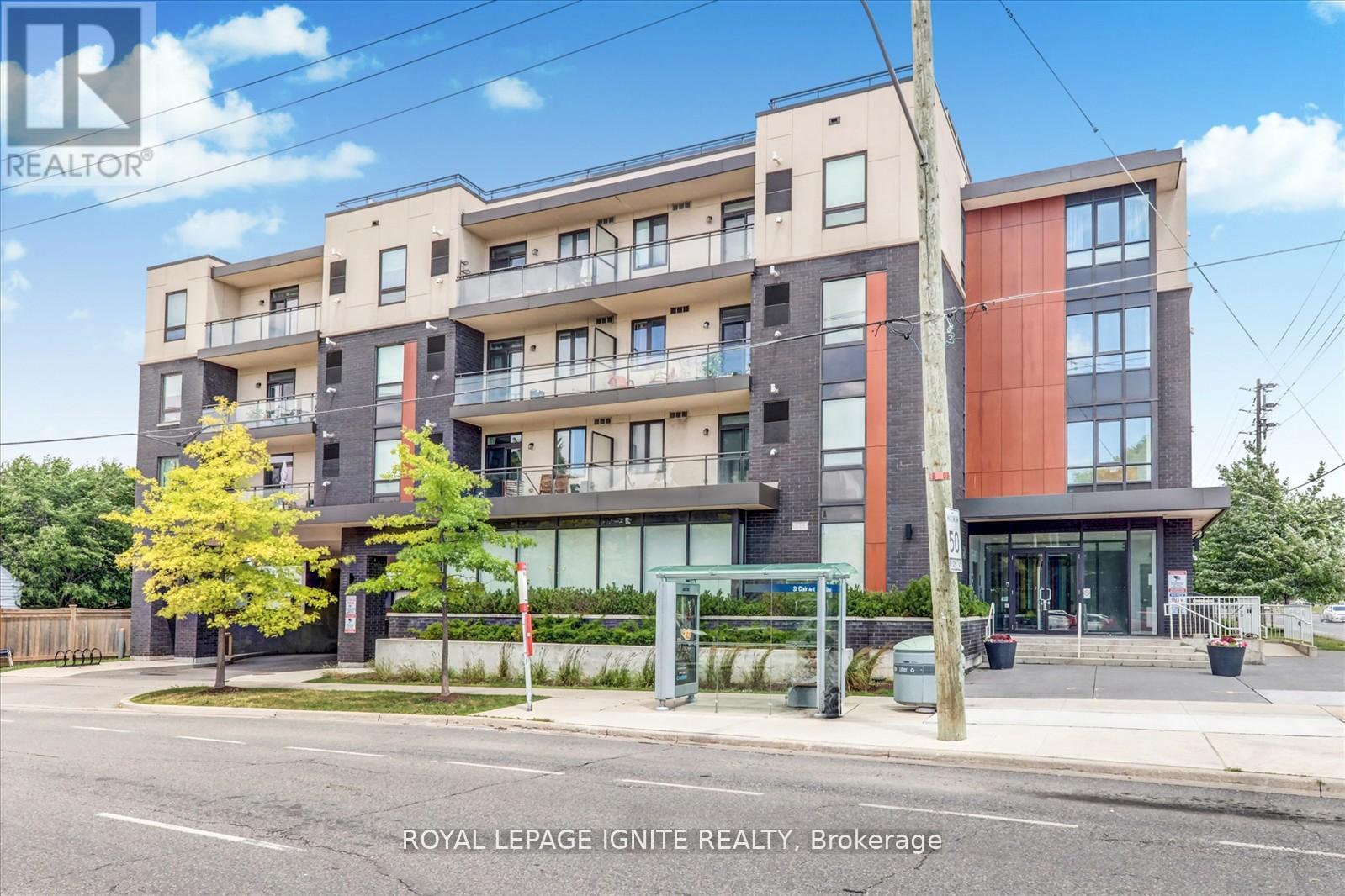 3560 ST. CLAIR AVENUE, Toronto (Scarborough Village)