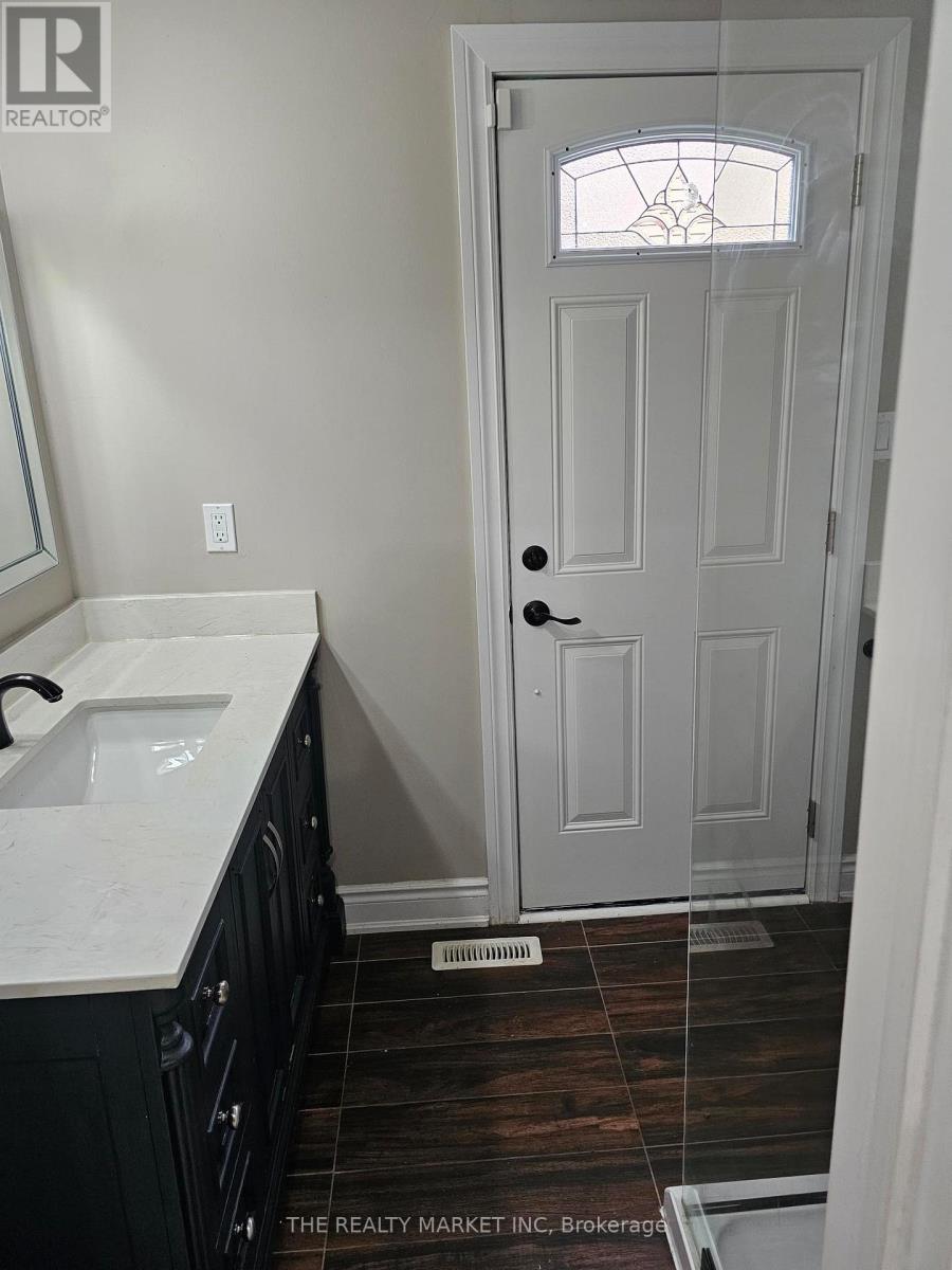 ROOM - 102 WILLIAM STEPHENSON DRIVE, Whitby (Blue Grass Meadows) — photo 11
