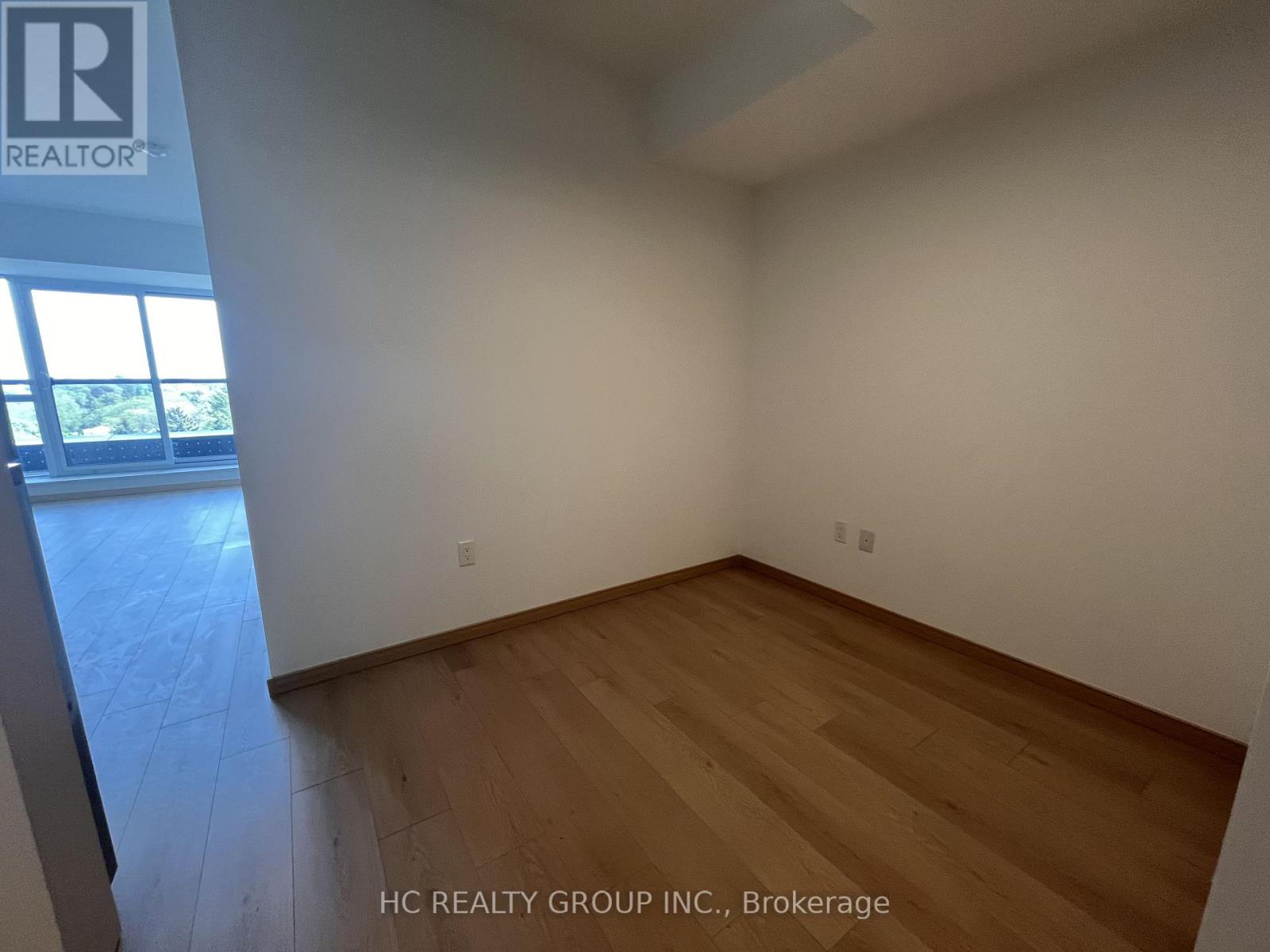 #815 3421 SHEPPARD AVENUE E - 6