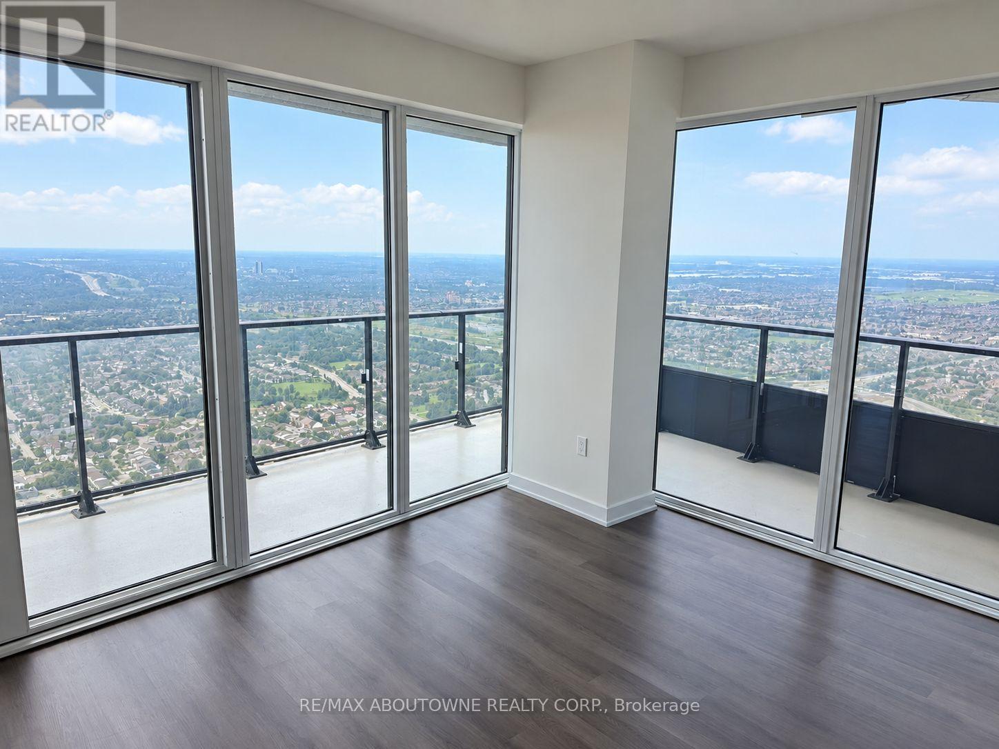 7402 - 448 BURNHAMTHORPE ROAD W, Mississauga (City Centre) — photo 4
