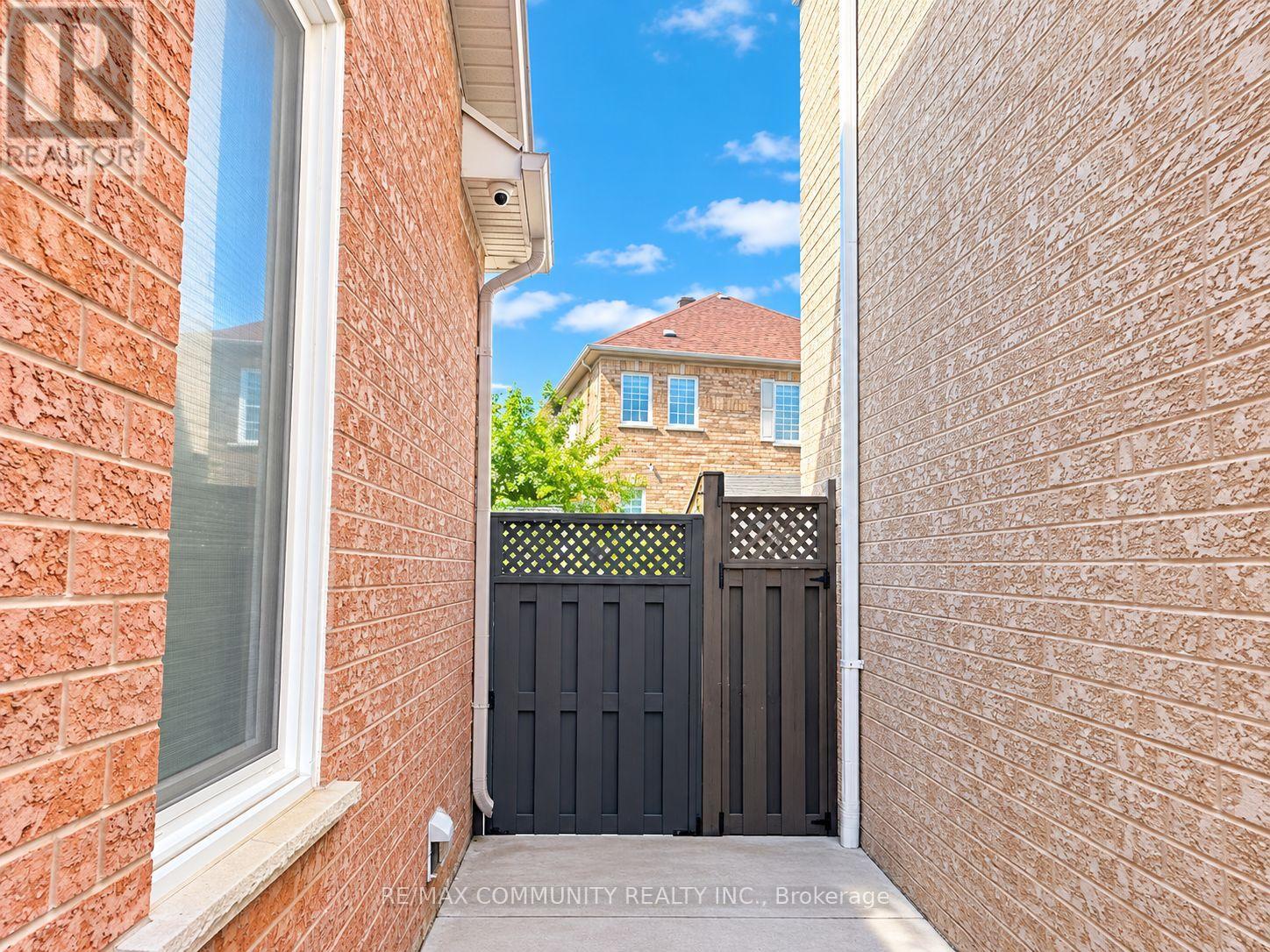 BASEMENT - 3 STREAMLINE DRIVE, Brampton (Madoc) — photo 2